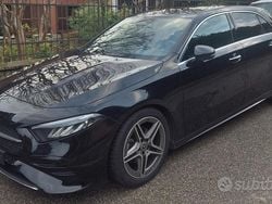 Nero Usata 2023 Mercedes A180 AMG Tre volumi | 29.500 € (Buon prezzo)