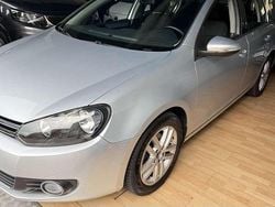 Argento Usata 2010 VW Golf VI Highline Tre volumi | 7300 € (Buon prezzo)