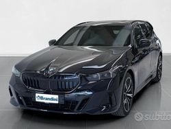 Nero Nuova 2025 BMW 520 M Sport Station wagon | 66.496 € (Buon prezzo)