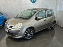 Bronzo Usata 2009 Renault Modus Dynamique Monovolume | 3500 € (Buon prezzo)
