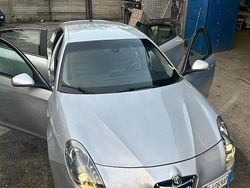 Grigio Usata 2011 Alfa Romeo Giulietta Tre volumi | 7400 € (Buon prezzo)
