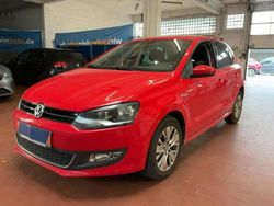Rosso Usata 2013 VW Polo Comfortline Tre volumi | 9500 € (Cara)