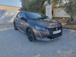Grigio Usata 2023 Peugeot 208 GT Due volumi | 17.500 € (Buon prezzo)
