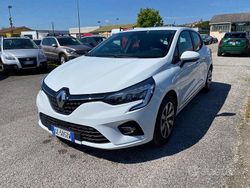 Bianco Usata 2021 Renault Clio V Initiale Paris Tre volumi | 13.500 € (Buon prezzo)