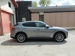 Usata 2017 Alfa Romeo Stelvio SUV | 23.000 € (Buon prezzo)