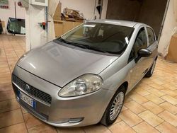Grigio Usata 2007 Fiat Grande Punto Dynamic Due volumi | 3600 € (Buon prezzo)