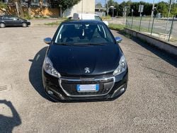 Nero Usata 2017 Peugeot 208 Due volumi | 9500 € (Buon prezzo)