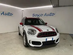 Bianca righe rosse Usata 2019 Mini John Cooper Works Countryman SUV | 29.500 € (Cara)
