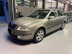 Grigio Usata 2008 Skoda Octavia Comfort Station wagon | 2150 €