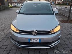Grigio Usata 2016 VW Touran Monovolume | 12.800 € (Buon prezzo)