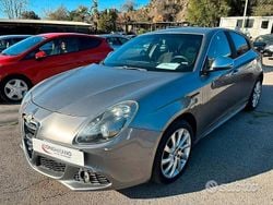 Grigio Usata 2013 Alfa Romeo Giulietta Exclusive Tre volumi | 6590 € (Buon prezzo)