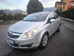Argento Usata 2010 Opel Corsa Tre volumi | 3900 € (Buon prezzo)