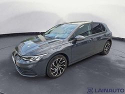 Grigio Usata 2022 VW Golf VIII Life Tre volumi | 21.900 € (Buon prezzo)