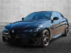 Nero Nuova 2025 Alfa Romeo Giulia Quadrifoglio Tre volumi | 88.950 € (Buon prezzo)