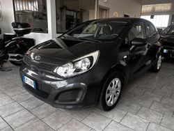 Grigio Usata 2012 Kia Rio EX Tre volumi | 4300 € (Buon prezzo)