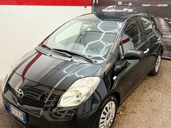 Nero Usata 2010 Toyota Yaris Due volumi | 2750 € (Ottimo prezzo)