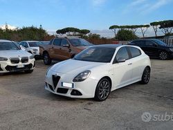 Bianco Usata 2013 Alfa Romeo Giulietta Tre volumi | 8800 € (Buon prezzo)