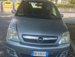 Grigio Usata 2006 Opel Meriva Monovolume | 1600 € (Buon prezzo)
