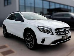 Bianco past. Usata 2019 Mercedes GLA200 Edition SUV | 22.290 € (Ottimo prezzo)