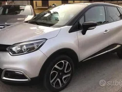 Grigio Usata 2016 Renault Captur Zen SUV | 10.899 € (Buon prezzo)