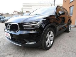 Nero metallizzato Usata 2022 Volvo XC40 Momentum SUV | 20.999 € (Ottimo prezzo)