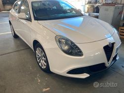 Bianco Usata 2016 Alfa Romeo Giulietta Due volumi | 7500 € (Buon prezzo)