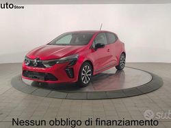 Rosso Nuova 2025 Mitsubishi Colt Invite Tre volumi | 16.900 € (Buon prezzo)