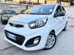 Bianco Usata 2012 Kia Picanto Due volumi | 4500 € (Buon prezzo)