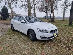 Usata 2015 Volvo V60 R-Design Station wagon | 16.000 € (Cara)
