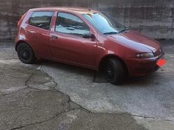 Rosso Usata 2003 Fiat Punto Due volumi | 2200 € (Buon prezzo)