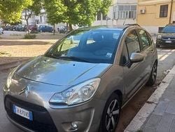 Usata 2011 Citroën C3 Seduction Tre volumi | 3990 € (Buon prezzo)