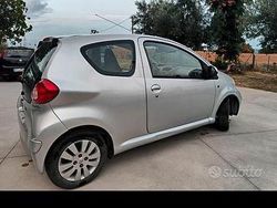 Grigio Usata 2006 Toyota Aygo Sol Due volumi | 2700 € (Buon prezzo)