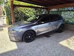 Grigio Usata 2016 Volvo V40 CC Kinetic Station wagon | 9900 € (Cara)