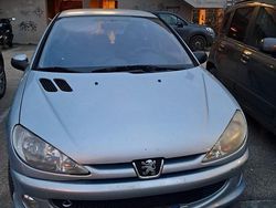 Grigio Usata 2004 Peugeot 206 Due volumi | 950 €