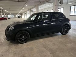 Blu Usata 2022 Mini Cooper Classic Due volumi | 22.700 € (Buon prezzo)