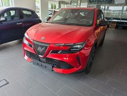 Rosso Nuova 2025 Alfa Romeo Junior SUV | 30.990 € (Cara)