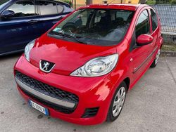 Rosso Usata 2010 Peugeot 107 Allure Due volumi | 4999 € (Buon prezzo)