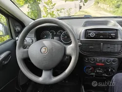Usata 2010 Fiat Punto Due volumi | 2600 € (Buon prezzo)
