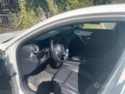 Bianco Usata 2023 Mercedes A180 Due volumi | 25.000 €