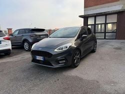 Grigio Usata 2019 Ford Fiesta ST-Line Tre volumi | 10.490 € (Buon prezzo)