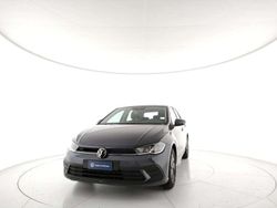 Smoky grey metallizzato Usata 2022 VW Polo Tre volumi | 16.400 € (Buon prezzo)