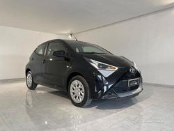 Nero Usata 2021 Toyota Aygo Connect Style Due volumi | 12.500 € (Buon prezzo)