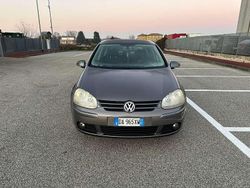 Grigio Usata 2006 VW Golf V Sportline Tre volumi | 2499 € (Ottimo prezzo)