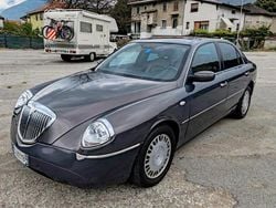 Grigio Usata 2002 Lancia Thesis Tre volumi | 2500 € (Buon prezzo)