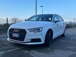 Bianco Usata 2016 Audi A3 Tre volumi | 13.000 € (Buon prezzo)