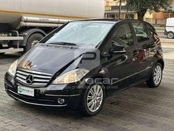 Nero Usata 2009 Mercedes A180 Elegance Due volumi | 4990 € (Buon prezzo)