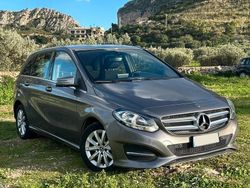 Grigio Usata 2018 Mercedes B180 Executive Monovolume | 7900 € (Ottimo prezzo)
