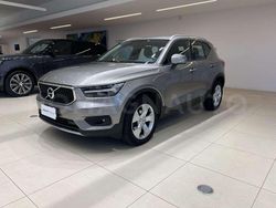 Beige Usata 2020 Volvo XC40 Momentum SUV | 22.500 € (Buon prezzo)