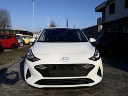Bianco Nuova 2025 Hyundai i10 Due volumi | 17.500 €