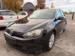 Nero Usata 2012 VW Golf VII Highline Tre volumi | 6500 € (Buon prezzo)
